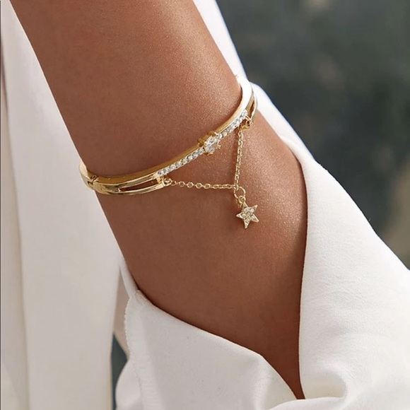 Gold star and rhinestone bracelet - Picture 2 of 5